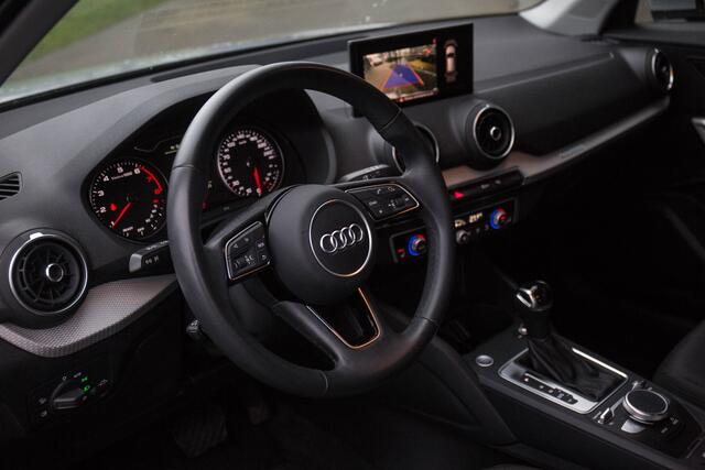 Audi Q2 35 TFSI Business Edition , Adap. cruise, Keyless entry, Carplay,