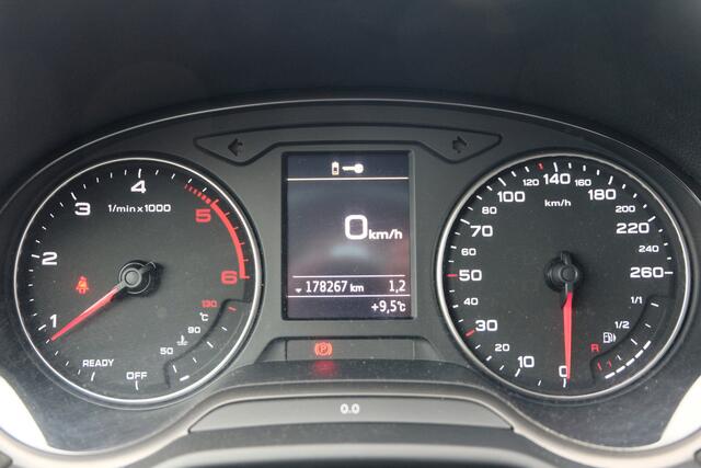 Audi Q2 BWJ 2017 1.6 TDI 116 PK Design Pro Line Plus TREKHAAK / APPLE CARPLAY / ANDROID AUTO / NAVI / CLIMA / CRUISE / STOELVERW. / PARKEERSENONSREN / LMV