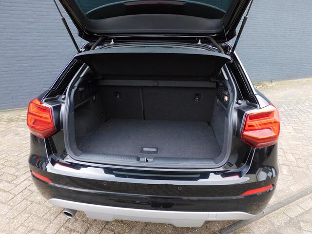 Audi Q2 30 TFSI epic 1e EIGENAAR! NAVI! BLUETOOTH! CRUISE! CLIMA! PARKEERSENSOREN!