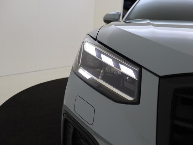 Audi Q2 35 TFSI S Edition | Achteruitrijcamera | Stoelverwarming | Virtual cockpit | Panoramadak | CarPlay | Climate control |