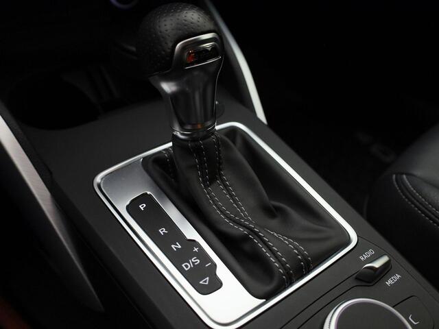 Audi Q2 40 TFSI/190PK quattro S Line · Trekhaak · LED · Leder/Stof