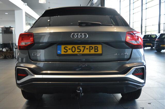 Audi Q2 35 TFSI S-LINE navi clima cruise led pdc trekhaak 150 pk !!