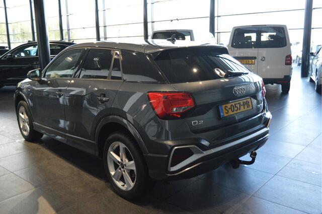 Audi Q2 35 TFSI S-LINE navi clima cruise led pdc trekhaak 150 pk !!