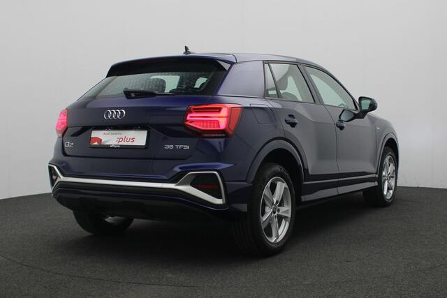 Audi Q2 35 TFSI 150 pk S-tronic Business Edition / S-Line ext. | Keyless | Matrix LED | Camera | ACC | 17 inch