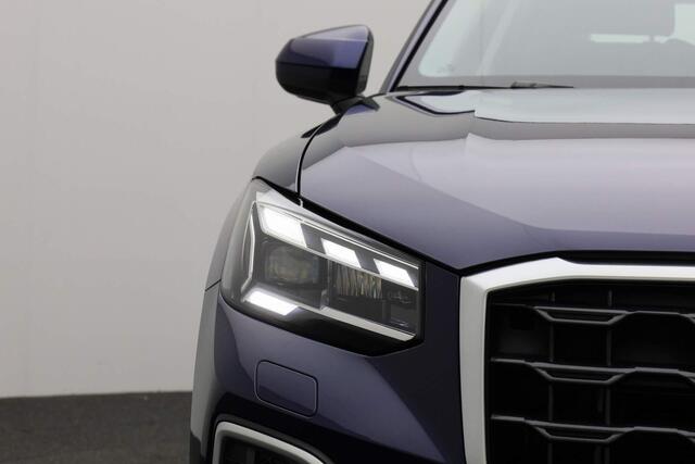 Audi Q2 35 TFSI 150 pk S-tronic Business Edition / S-Line ext. | Keyless | Matrix LED | Camera | ACC | 17 inch