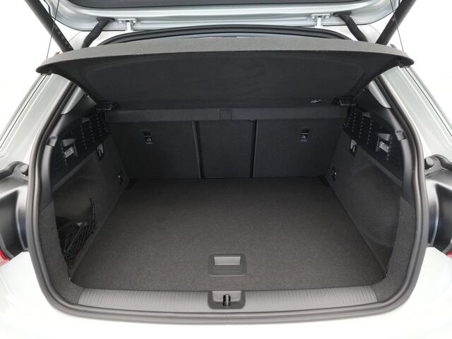 Audi Q2 30 TFSI Advanced edition S line,Trekhaak, Navi via app, stoelverwarming 1
