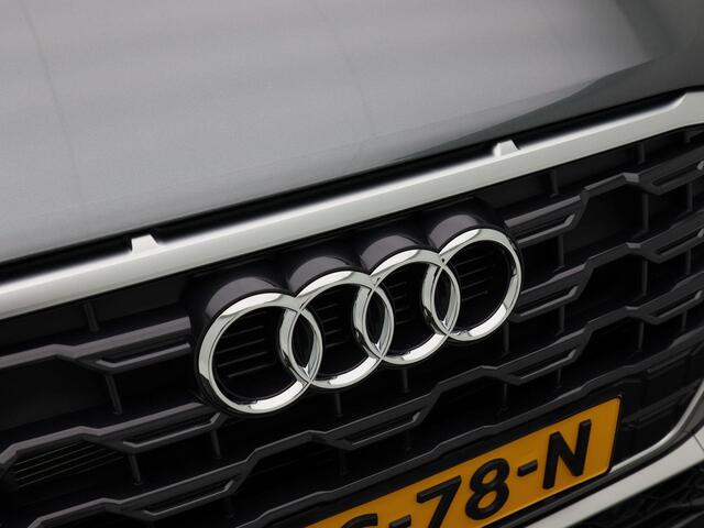 Audi Q2 35 TFSI Edition one Privacy Glas | Matrix Led | 18 inch velgen | Stoelverwarming | Park Assistent |