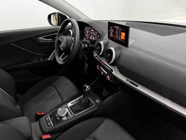 Audi Q2 35 TFSI S-line Clima, Navi, Camera, Virtual desk, Stoelverwarming, Cruise control adaptief, A start stop