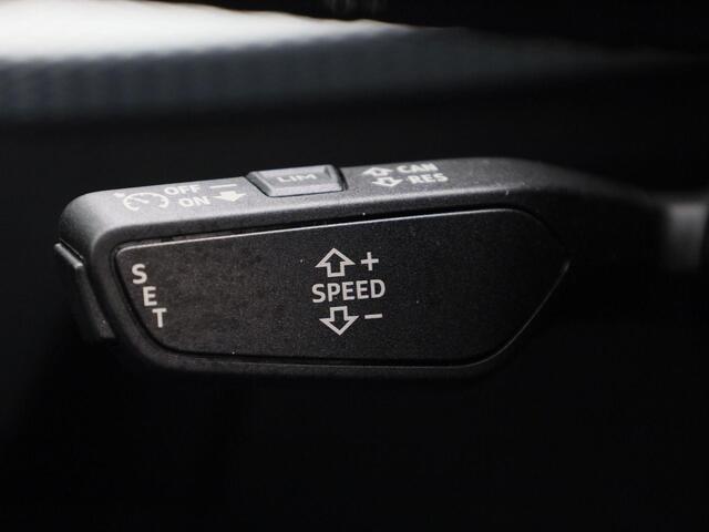 Audi Q2 35 TFSI/150PK S Line · Panoramadak · Navigatie · Camera + Parkeersensoren