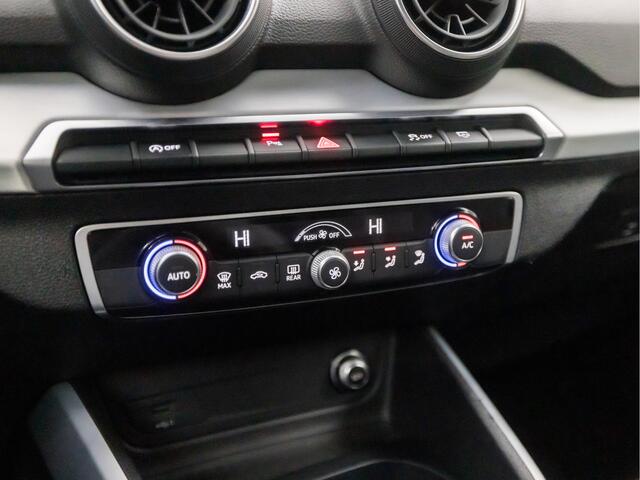Audi Q2 30 TFSI Sport (VIRTUAL COCKPIT, APPLE CARPLAY, GROOT NAVI, KEYLESS, ADAPTIVE CRUISE, CLIMATE, SPORTSTOELEN, LED KOPLAMPEN, PARKEERSENSOREN, NIEUWSTAAT)