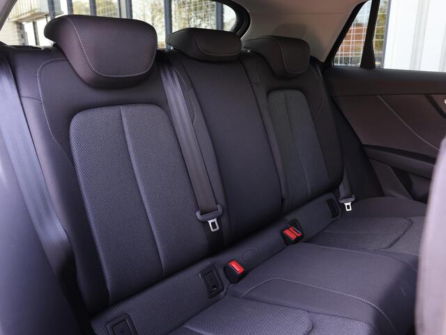 Audi Q2 35 TFSI Advanced edition | Lichtmetalen velgen | MMI navi | Privacy glas | Climate control |