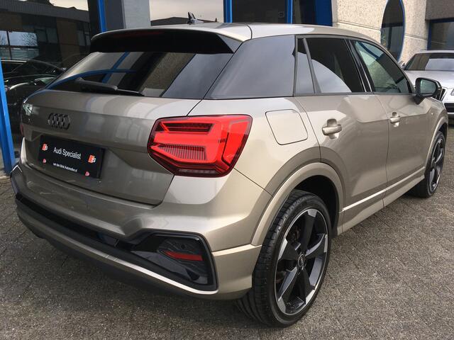Audi Q2 35 TFSI S-line Black Audi Exclusive