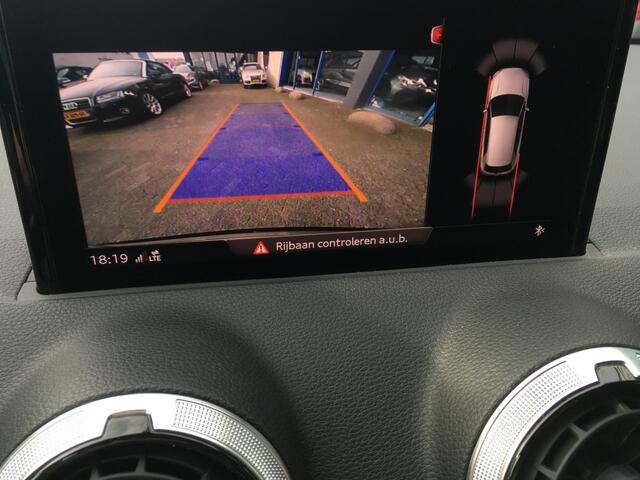Audi Q2 35 TFSI S-line Black Audi Exclusive