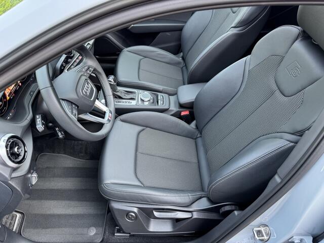 Audi Q2 35 TFSI S-Line Black Edition Pano Sonos Matrix Sfeerverlichting