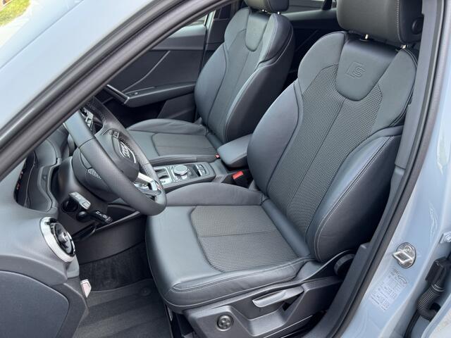 Audi Q2 35 TFSI S-Line Black Edition Pano Sonos Matrix Sfeerverlichting