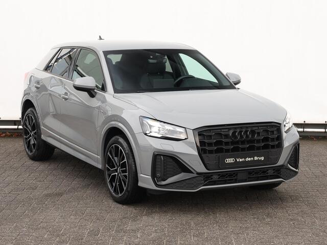 Audi Q2 30 TFSI S Edition 110 PK | Audi Exclusive Nardo Grijs | LED | Stoelverwarming | Cruise Control | Navigatie | 18'' inch |