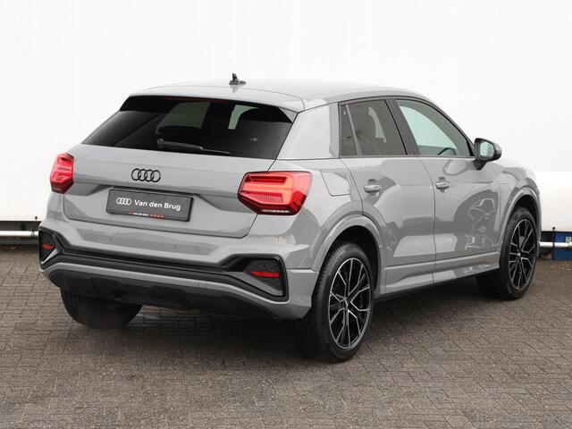 Audi Q2 30 TFSI S Edition 110 PK | Audi Exclusive Nardo Grijs | LED | Stoelverwarming | Cruise Control | Navigatie | 18'' inch |