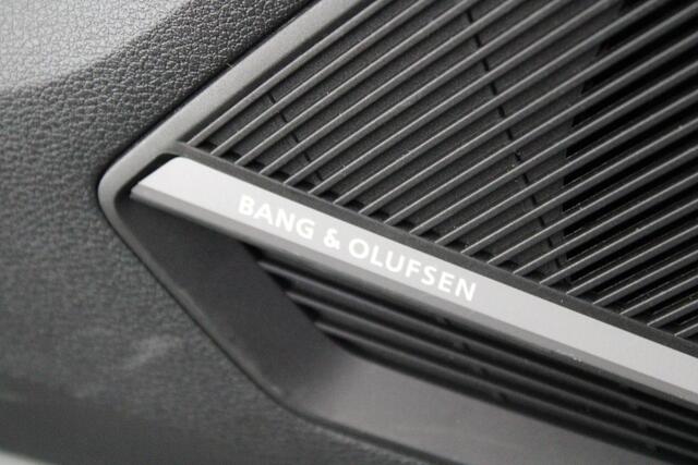 Audi Q2 2.0 TFSI quattro Sport Edition #1 Trekhaak Camera B&O Keyless Led Virtual Cockpit Panoramadak Navigatie