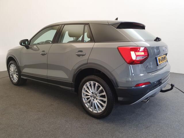 Audi Q2 30 TFSI 115pk Design Trekhaak, Panorama dak
