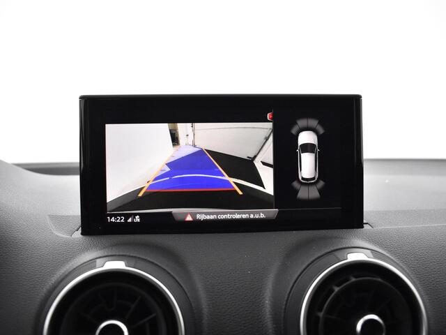 Audi Q2 35 Tfsi 150pk S-tronic Advanced edition · Apple/Android Car Play · Camera · Keyless · Navi · P-Sensoren · 17'' Inch ·
