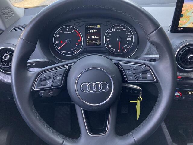 Audi Q2 35 TFSI/150PK Pro Line · Navigatie · Parkeersensoren · LED