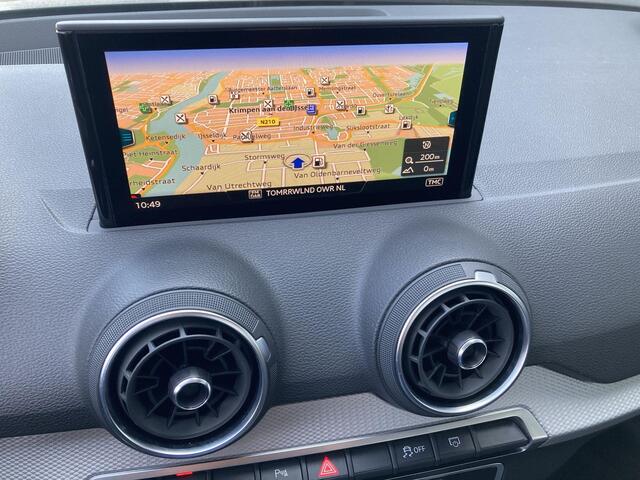 Audi Q2 35 TFSI/150PK Pro Line · Navigatie · Parkeersensoren · LED