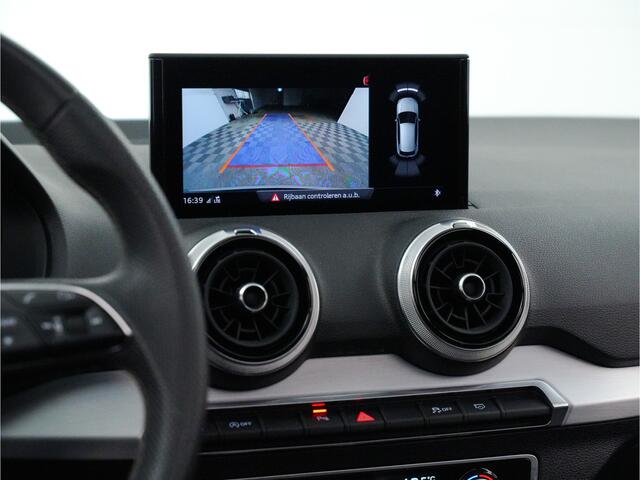 Audi Q2 35 TFSI S Competition Aut- Panoramadak, Bang Olufsen, Virtual Cockpit, Keyless, Xenon Led Matrix