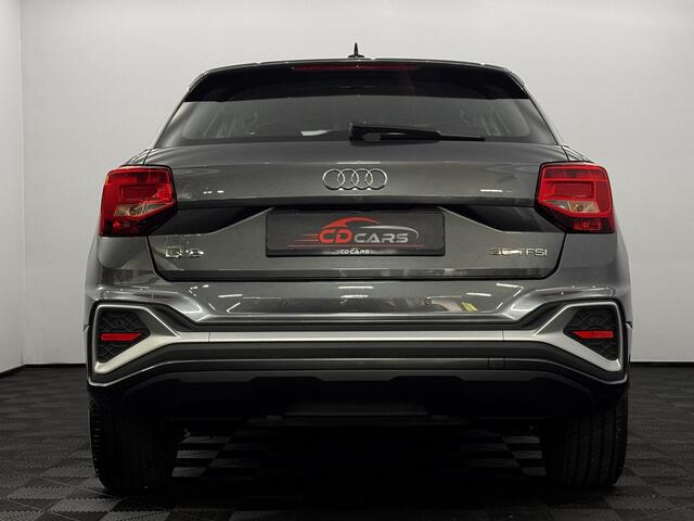 Audi Q2 35 TFSI S-line Clima, Camera, Navi, Winterpakket, Virtual desk, A start stop, Cruise control adaptief