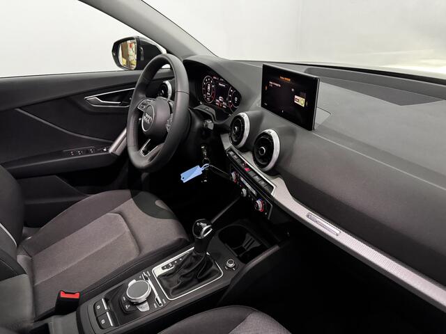Audi Q2 35 TFSI S-line Clima, Camera, Navi, Winterpakket, Virtual desk, A start stop, Cruise control adaptief