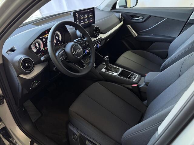 Audi Q2 35 TFSI 1.5 ?FACELIFT? S EDITION 150PK VIR.COCKPIT 18''LMV TOUCHSCREEN CARPLAY NAVI CAMERA LED STOELVERW. PDC 11/2024 "Audi rijden begint bij Topautos.nl - 20 Audi topmodellen direct op voorraad!"