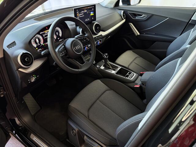 Audi Q2 35 TFSI 1.5 ? FACELIFT ? S-LINE 150PK VIR.COCKPIT ELEK.KLEP TOUCHSCREEN CARPLAY NAVI CAMERA MATRIX LED STOELVERW. PDC KEYLESS 2025 "Audi rijden begint bij Topautos.nl - 20 Audi topmodellen direct op voorraad!"