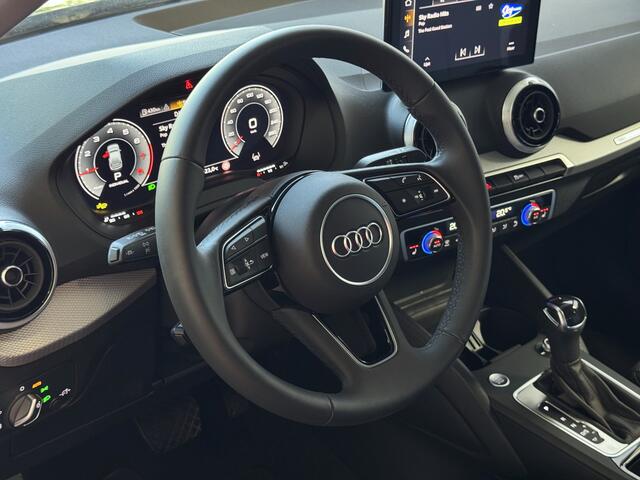 Audi Q2 35 TFSI 1.5 ? FACELIFT ? S-LINE 150PK VIR.COCKPIT ELEK.KLEP TOUCHSCREEN CARPLAY NAVI CAMERA MATRIX LED STOELVERW. PDC KEYLESS 2025 "Audi rijden begint bij Topautos.nl - 20 Audi topmodellen direct op voorraad!"