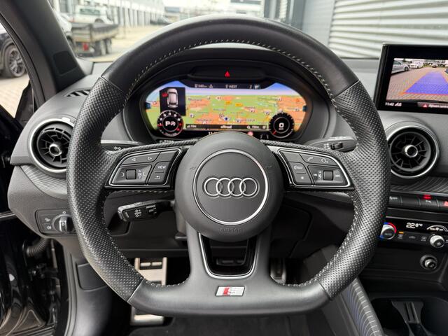 Audi Q2 40 TFSI Quattro S-LINE Pano/B&O/Camera/Apple