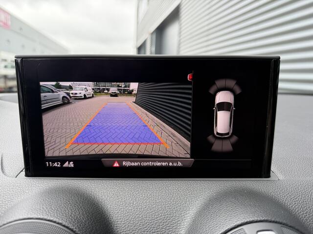 Audi Q2 40 TFSI Quattro S-LINE Pano/B&O/Camera/Apple