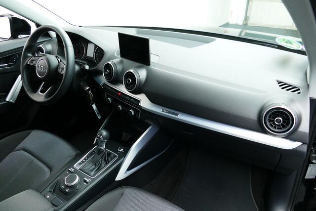 Audi Q2 35 150pk TFSI CoD Sport Edition. Carplay/Android Navi, Clima, Cruise, StoelVerw, Haak 1500kg