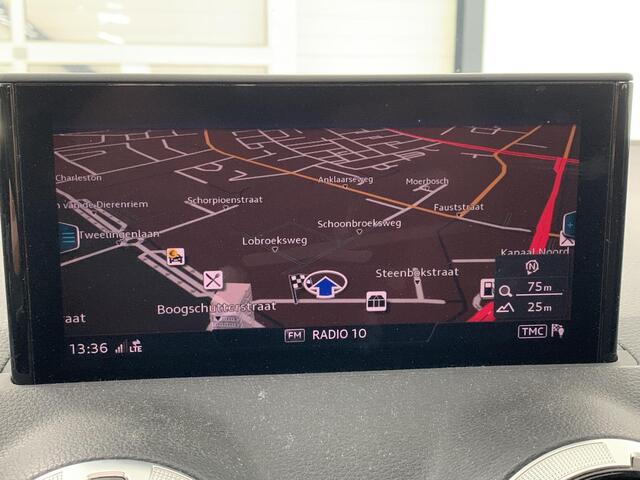 Audi Q2 35 TFSI Advanced edition AUTOMAAT | TREKHAAK | ELEKTRISCH PANORAMADAK | NAVIGATIE | 18" LICHTMETALEN VELGEN