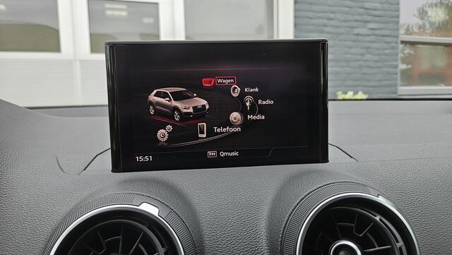 Audi Q2 30 TFSI Sport | NANOGRIJS + OPTIEK ZWART | 1e EIGENAAR | DEALER ONDERHOUDEN