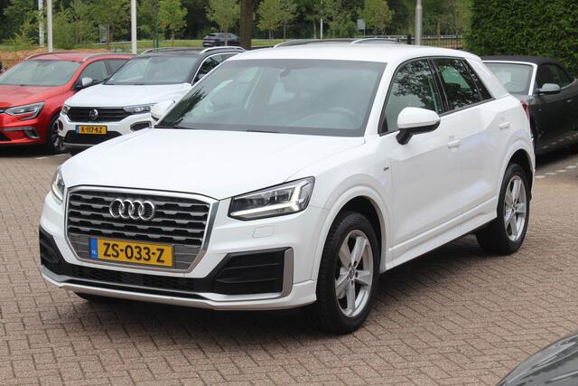 Audi Q2 35 TFSI CoD Sport S line Edition / Navigatie / Parkeerhulp V+A / Sportstoelen / 17'' / LED / Half leder / Cruise Control