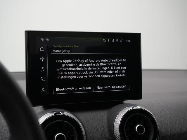 Audi Q2 35 TFSI 150 pk S-tronic Advanced edition / S-Line | Panoramadak | Trekhaak | Demperregeling | Matrix LED | Stoelverwarming