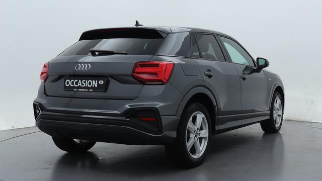Audi Q2 35 TFSI S Edition | Stoelverwarming | Adaptive cruise | Zwart optiek |