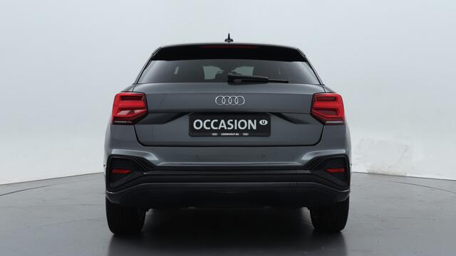 Audi Q2 35 TFSI S Edition | Stoelverwarming | Adaptive cruise | Zwart optiek |