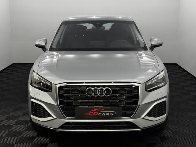 Audi Q2 35 TFSI S Edition Camera, Navi, Keyless start, Virtual desk, Elektrische achterklep, Cruise control adaptief, Stoelverwarming