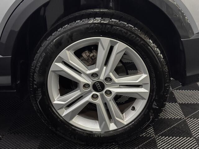 Audi Q2 35 TFSI S Edition Camera, Navi, Keyless start, Virtual desk, Elektrische achterklep, Cruise control adaptief, Stoelverwarming