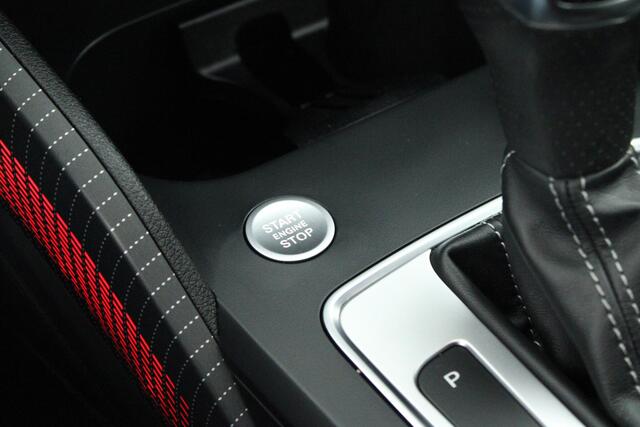 Audi Q2 35 TFSI 150pk 2x S-Line Keyless Carplay Virtual Cockpit Ambianceverlichting Panoramadak