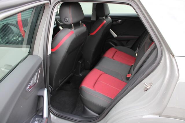 Audi Q2 35 TFSI Epic Panoramadak Full-Led Camera Navigatie Adaptive-Cruise