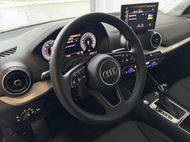 Audi Q2 35 TFSI 1.5 ?NIEUW MODEL? S EDITION 150PK VIR.COCKPIT ELEK.KLEP TOUCHSCREEN CARPLAY NAVI CAMERA MATRIX LED STOELVERW. PDC KEYLESS 11/2024 "Audi rijden begint bij Topautos.nl - 20 Audi topmodellen direct op voorraad!"