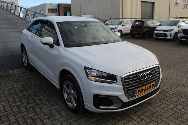 Audi Q2 1.0 TFSI Sport Orig.NL auto/Parkeersensoren rondom/Buitenspiegels verwarmd/Navigatie/Speedlimiter/Bluetooth/Licht metalen velgen