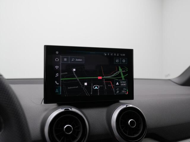 Audi Q2 35 TFSI 150 pk S-tronic S edition / S-Line | Matrix LED | Navigatie | Parkeersensoren achter | Carplay