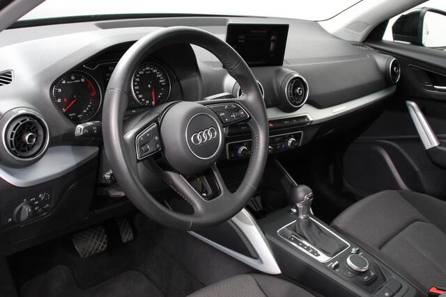 Audi Q2 35 TFSI 150pk Automaat Sport Prestige Plus Audi Q2 35 TFSI 150pk S-Tronic Sport Prestige Plus | Navigatie | Apple Carplay / Android Auto | Climate Control | Adaptive Cruise Control | Dab | Stoelverwarming | LMV 17"
