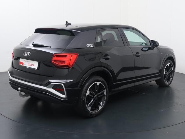 Audi Q2 35 TFSI S Edition | 150 PK | Automaat | Trekhaak | Sonos sound system | 18" LM velgen | Voorstoelen verwarmd | Matrix LED koplampen | S line |